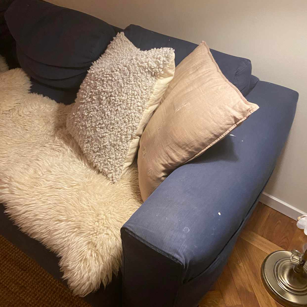 image of Soffa som ska återvinnas - Enskede-Årsta-Vantörs