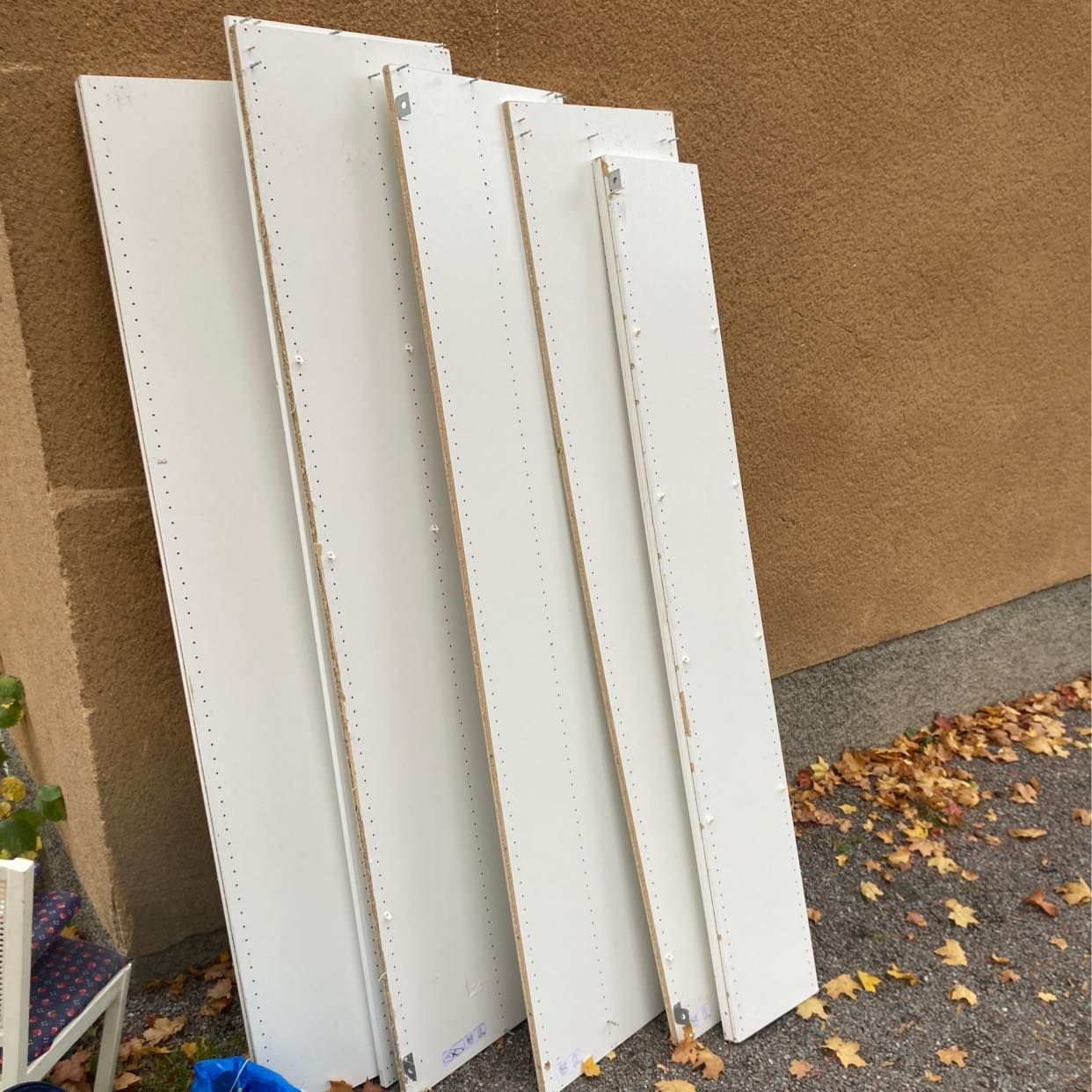 image of Throw away asorted trash - Bromma