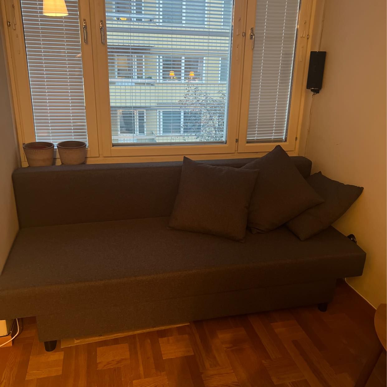 image of 1 år gammal sofa återbruk - Stockholm