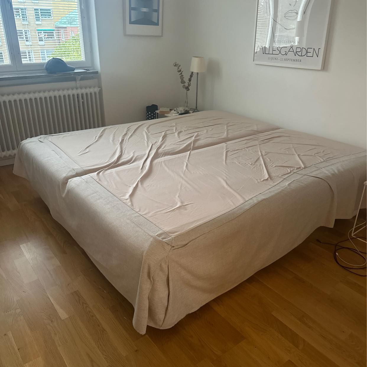 image of Två 90 sängar + sängkappa - Stockholm