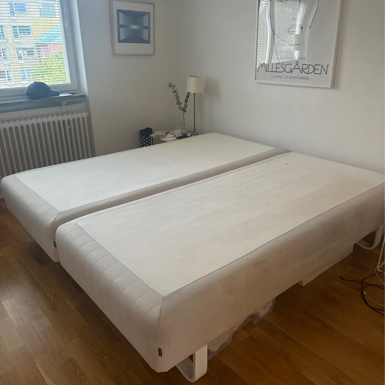 image of Två 90 sängar + sängkappa - Stockholm