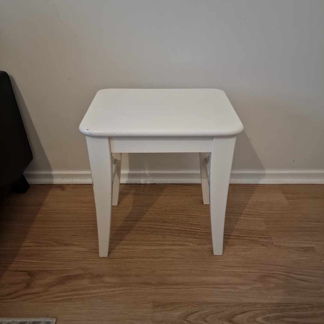 image of Small table/chair - Farsta