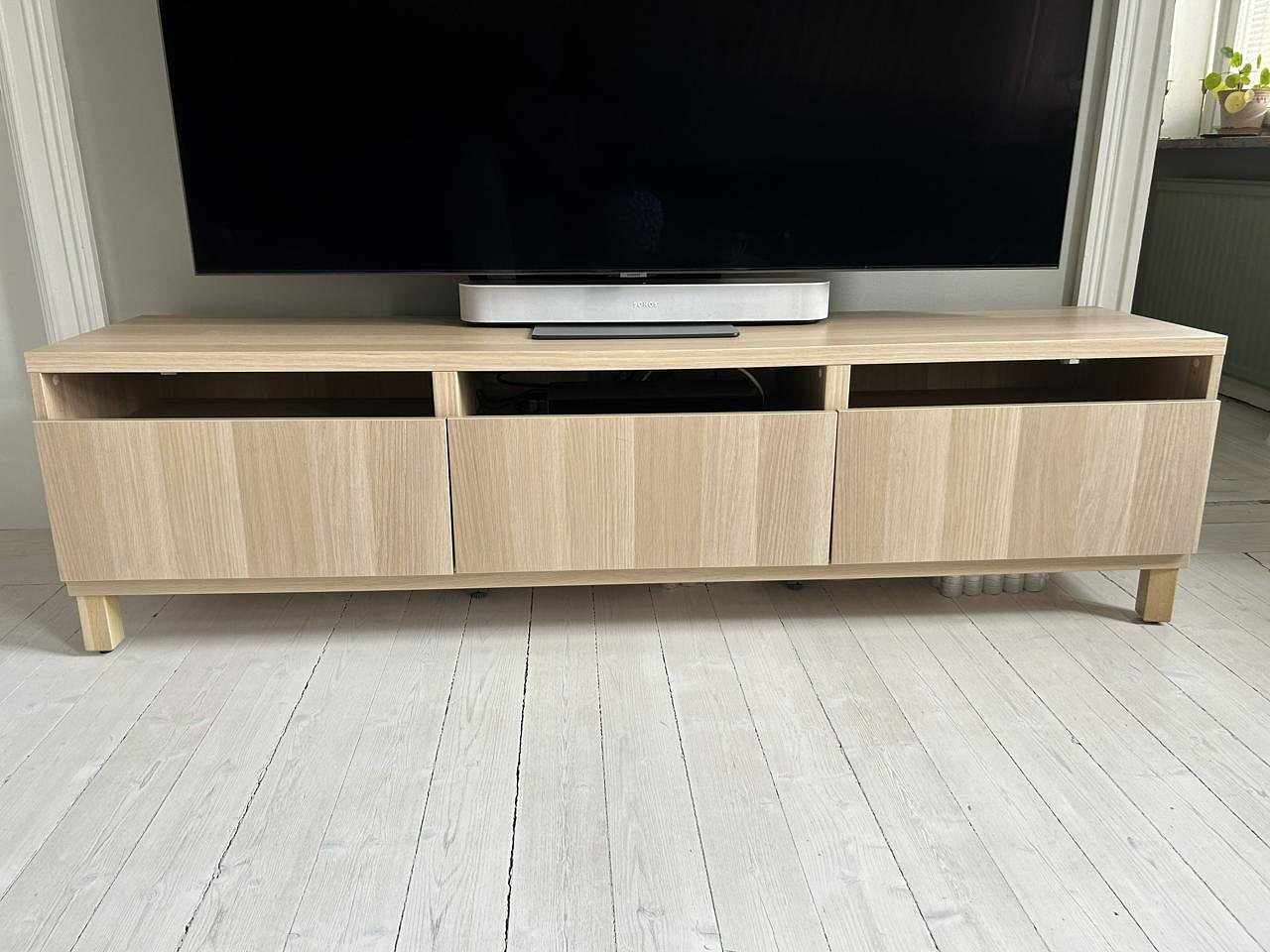 image of TV-bänk IKEA Bestå - 