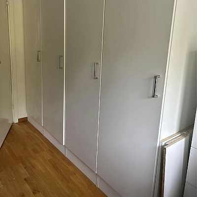 image of Hämta 3 vedum garderober  - 