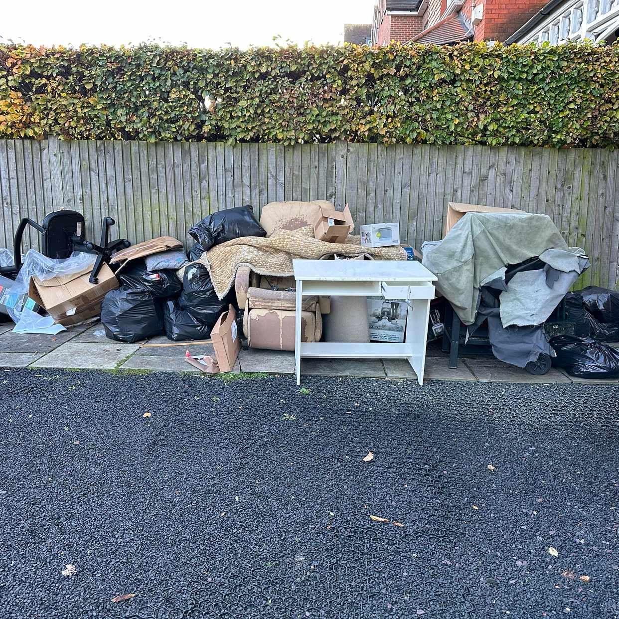 Clear and recycle Lambeth Tiptapp