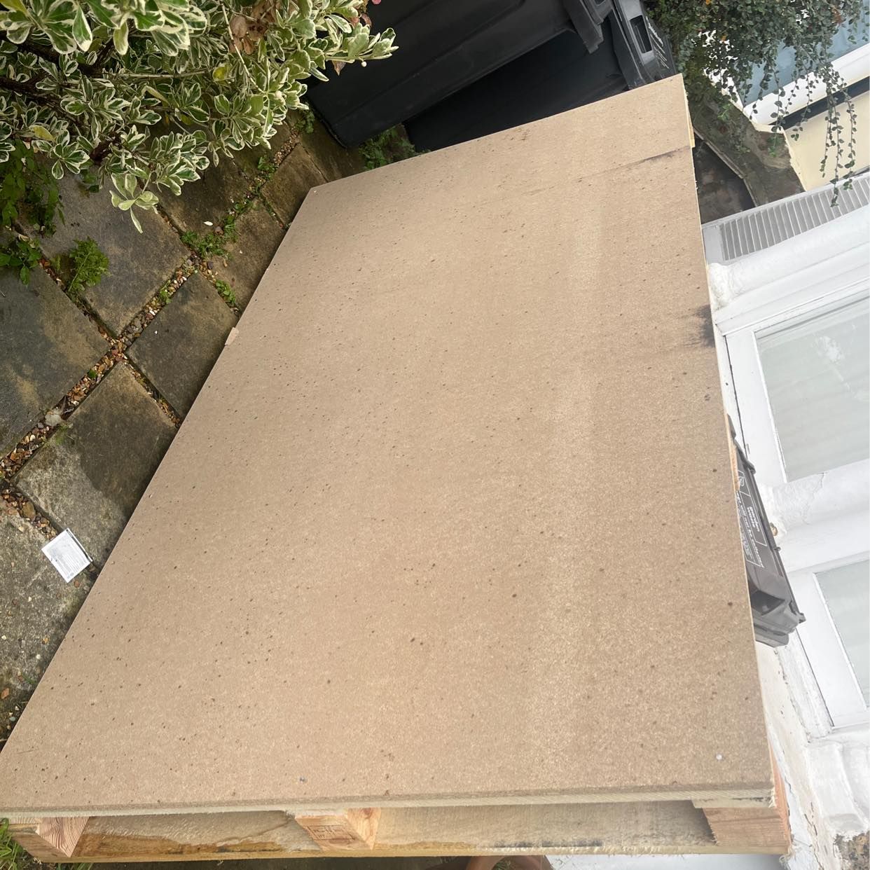 image of Remove pallet - London