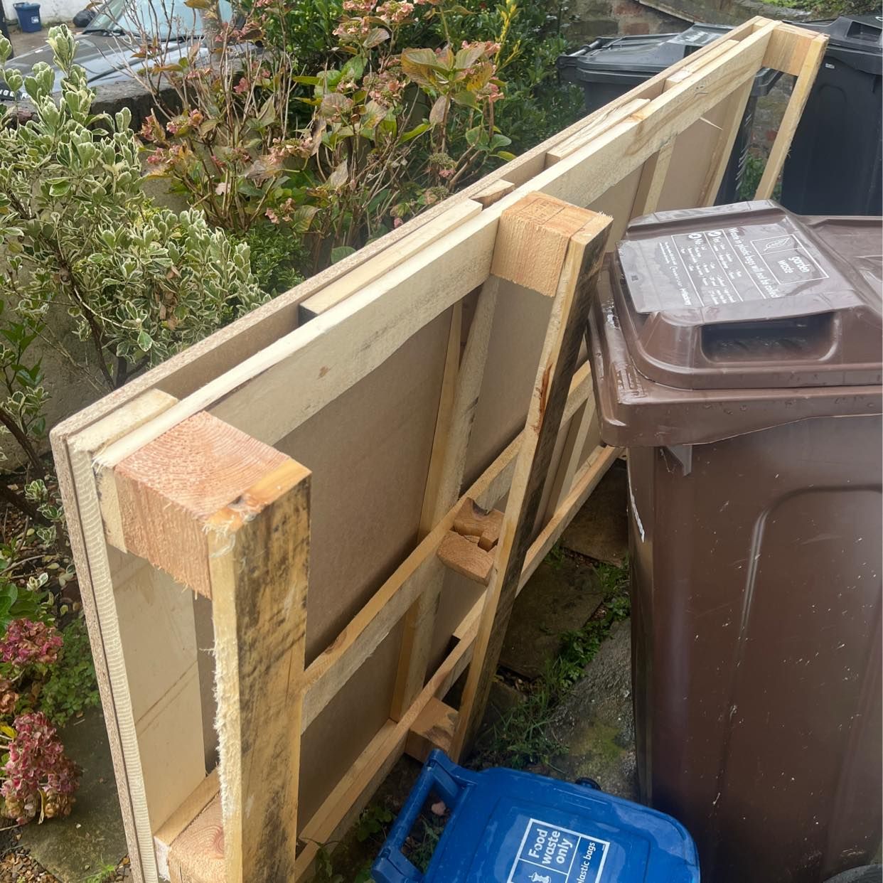 image of Remove pallet - London