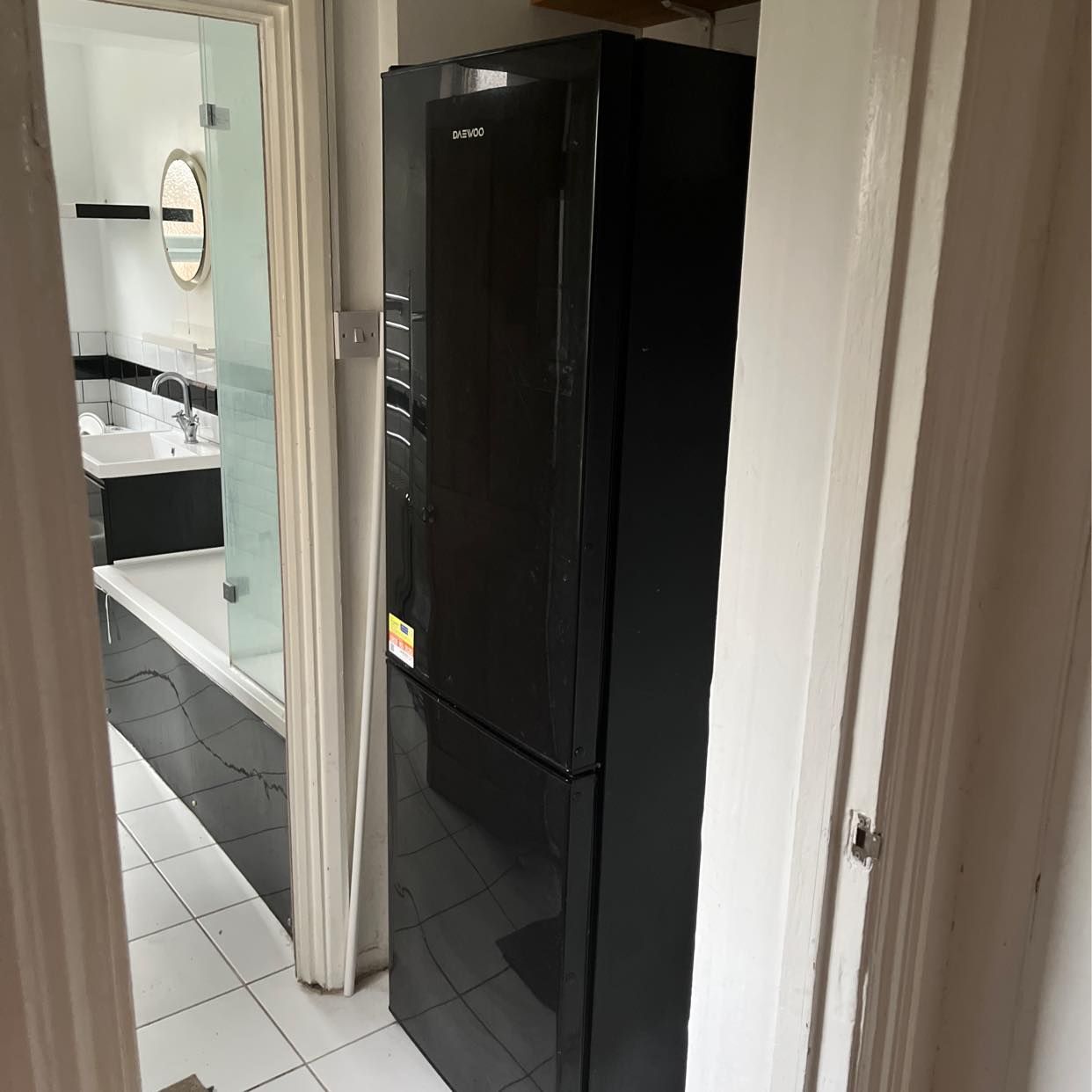 image of Fridge to giveaway - London