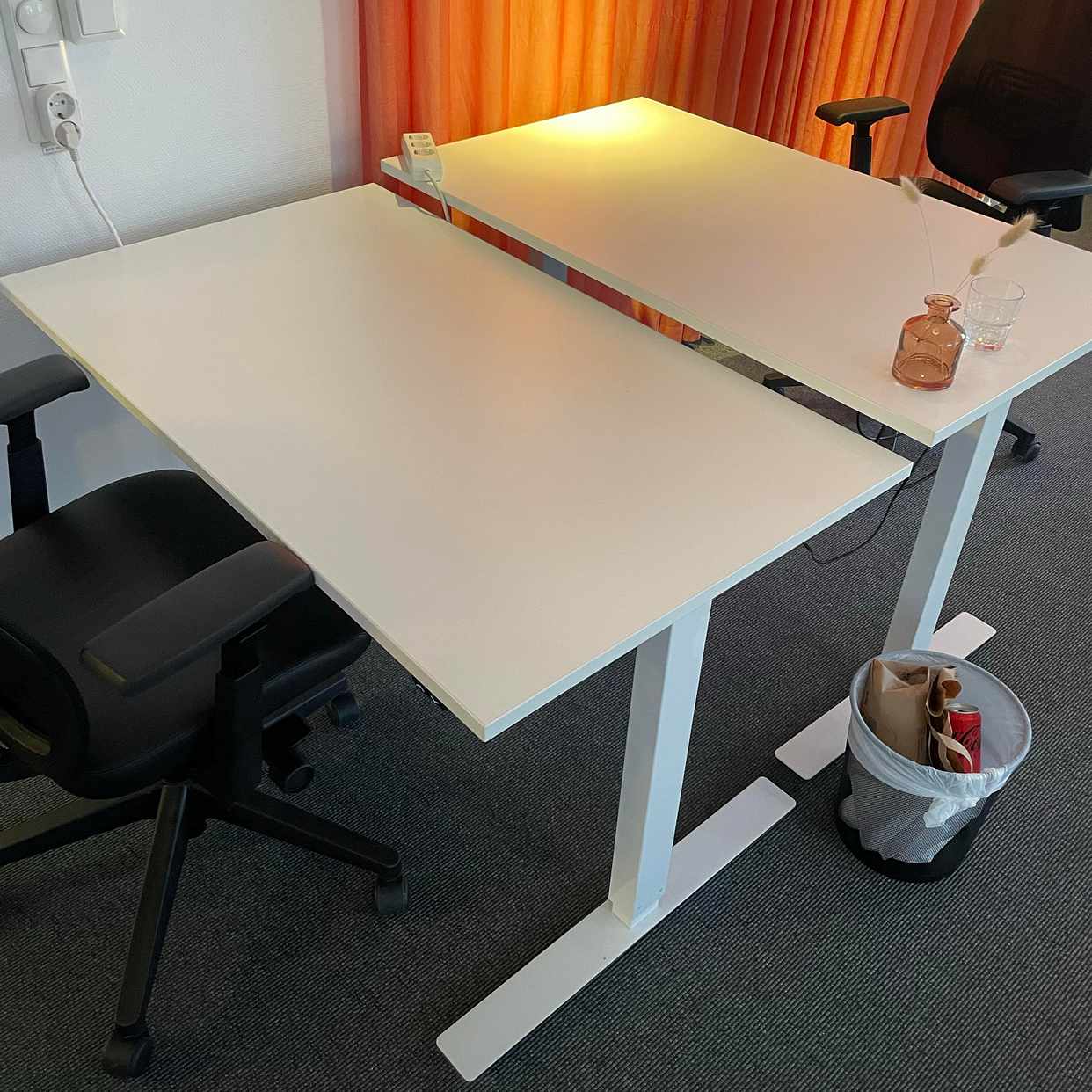 image of Frakt av 4 skrivbord - 
