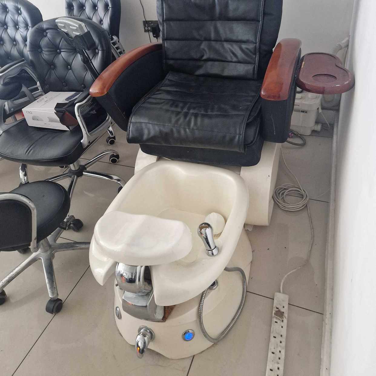 image of Pedicure spa massage chai - London