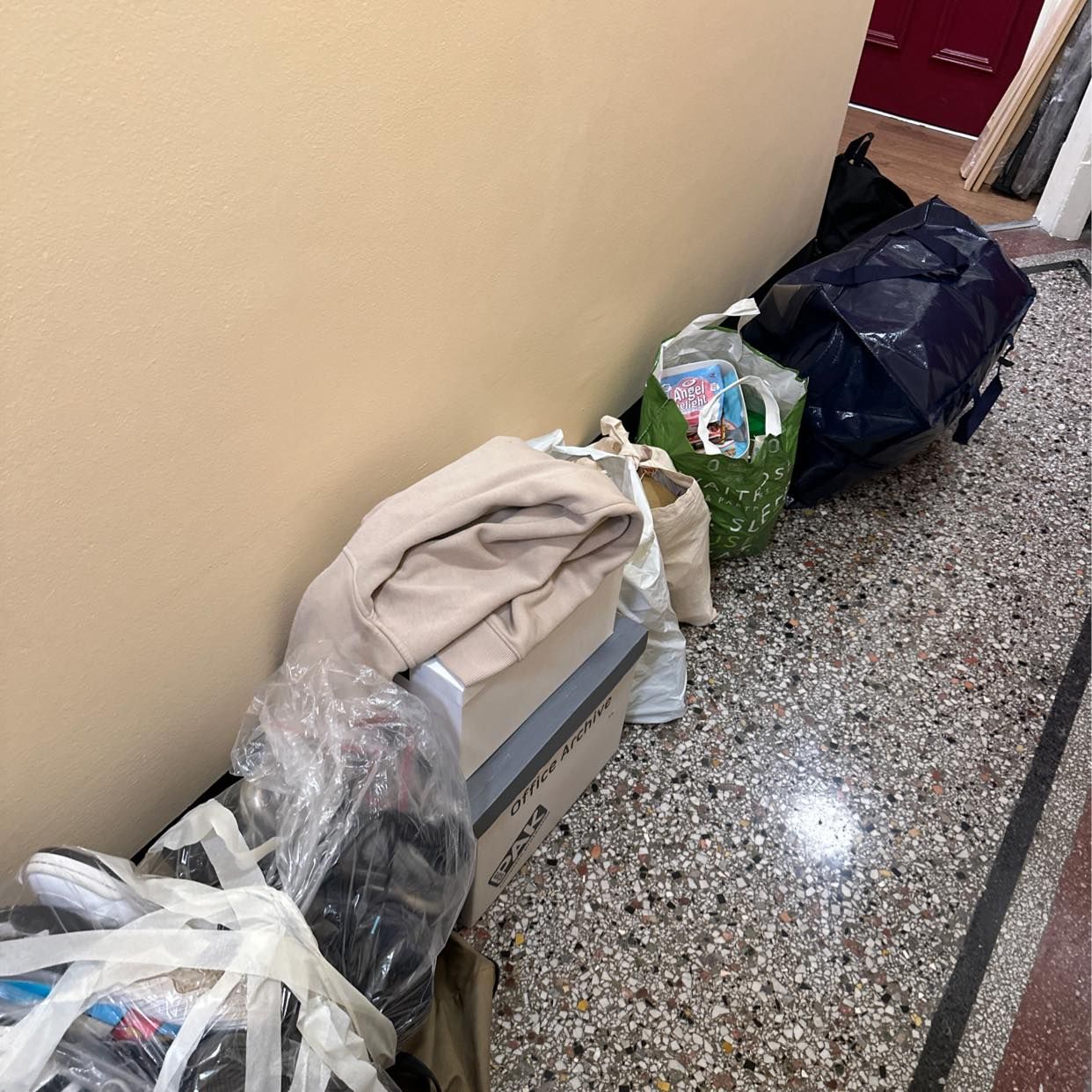 image of Boxes bags 1 high chairs - 