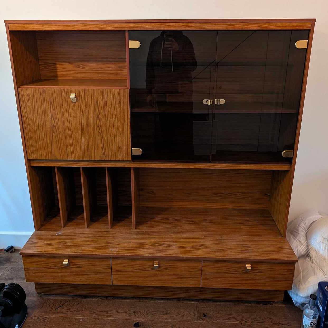 image of Display cabinet give away - London