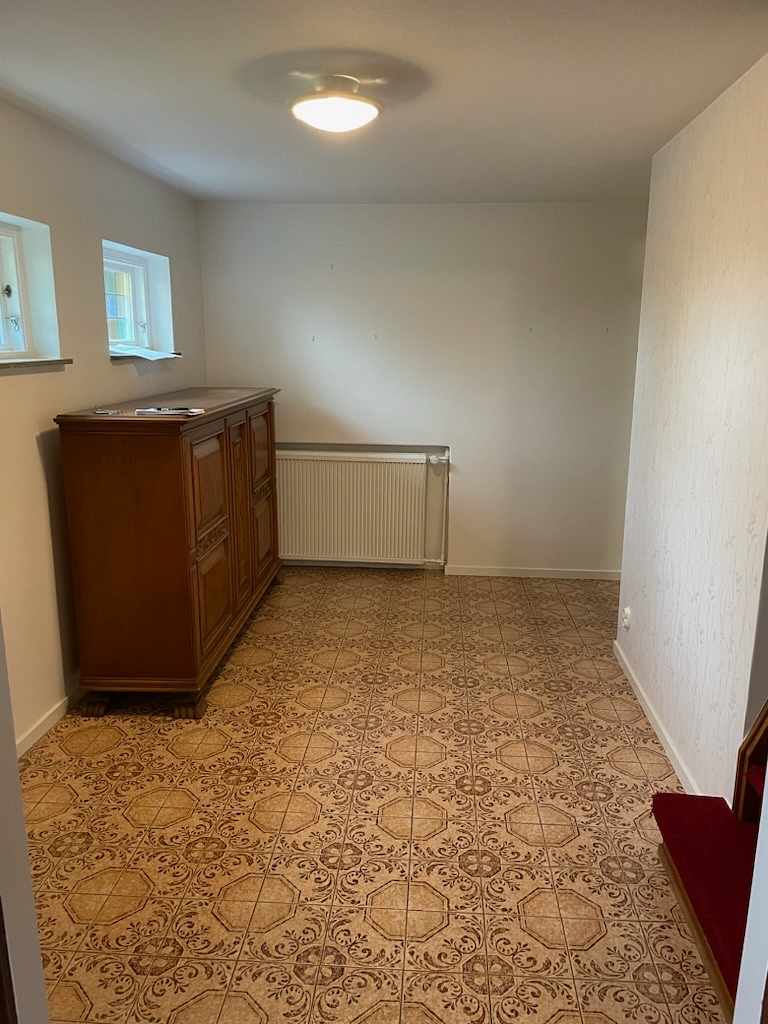 image of Stor,tung skänk 186L 122H - 