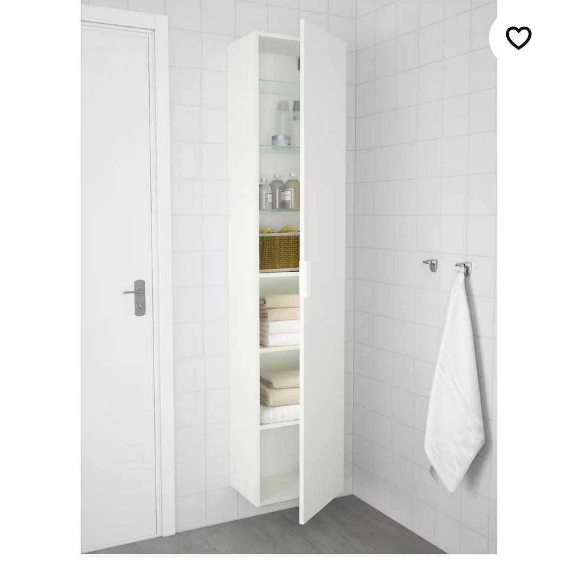 image of 1 byrå och 1 badrumsskåp - Hägersten