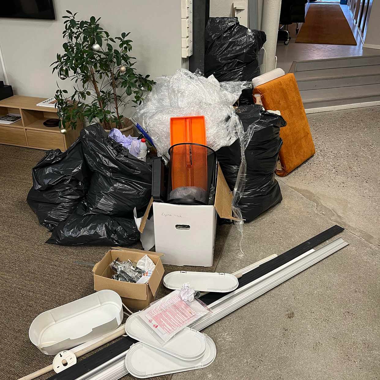 image of Things to reuse/recycle - Norrmalm