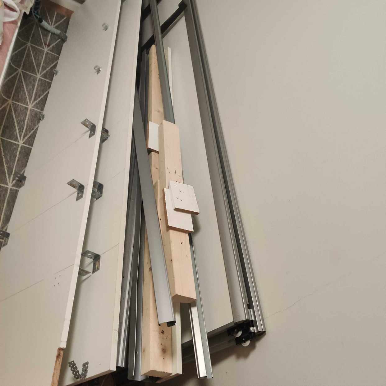 image of Dismantled wardrobe - Solna