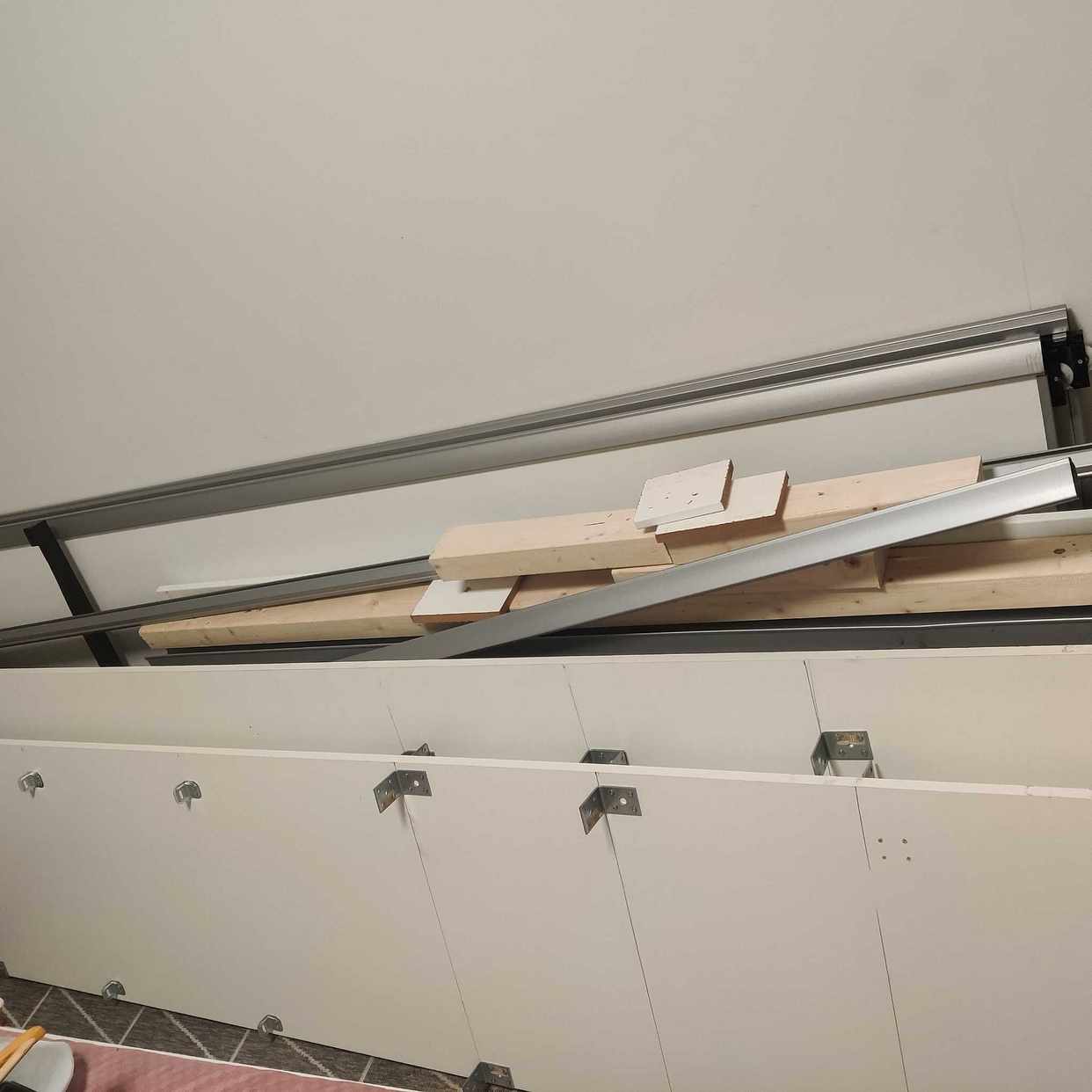 image of Dismantled wardrobe - Solna