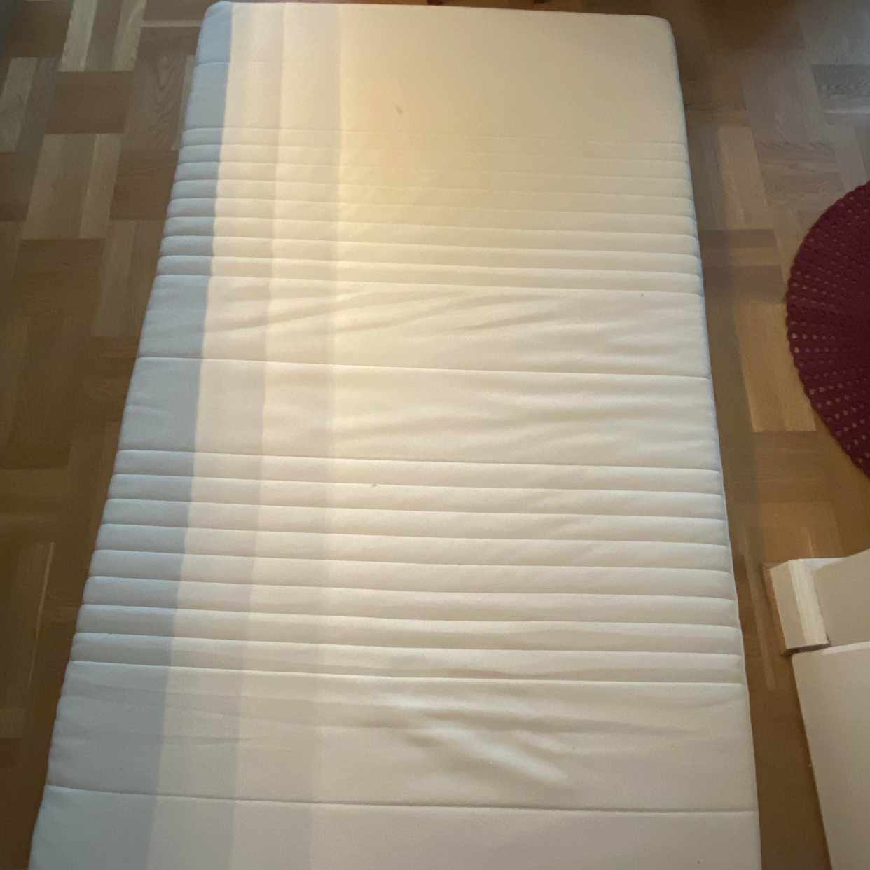 image of Ikea säng 120x200 - Stockholm