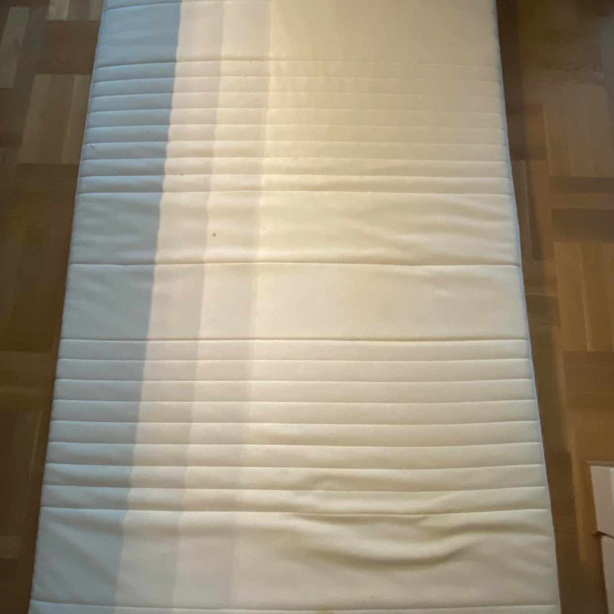 image of Ikea säng 120x200 - Stockholm