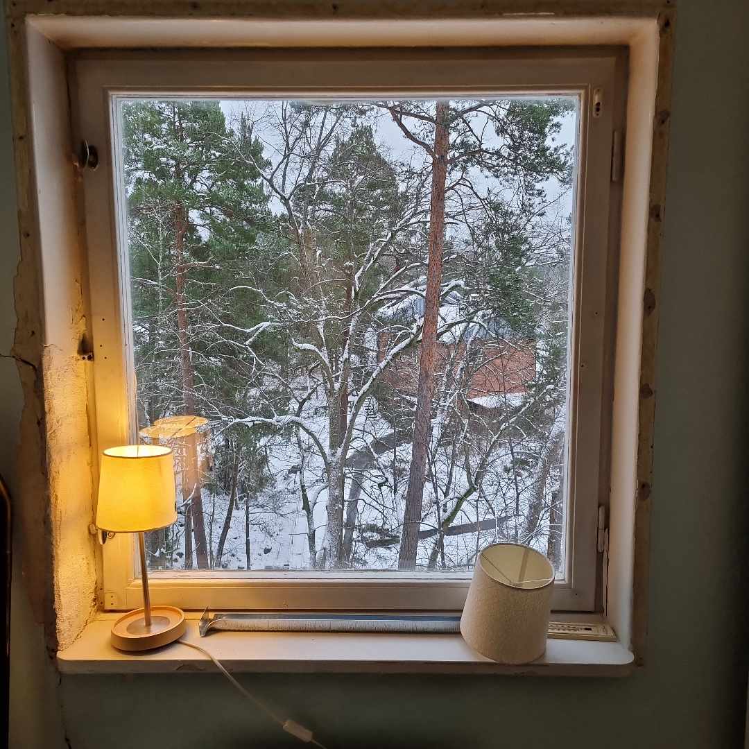 image of Flytt av bord i hus - 