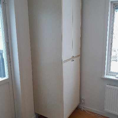 image of 1 garderob/linneskåp - 