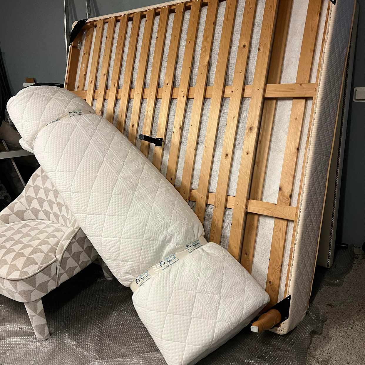 image of Hämta lämna säng,stol - 