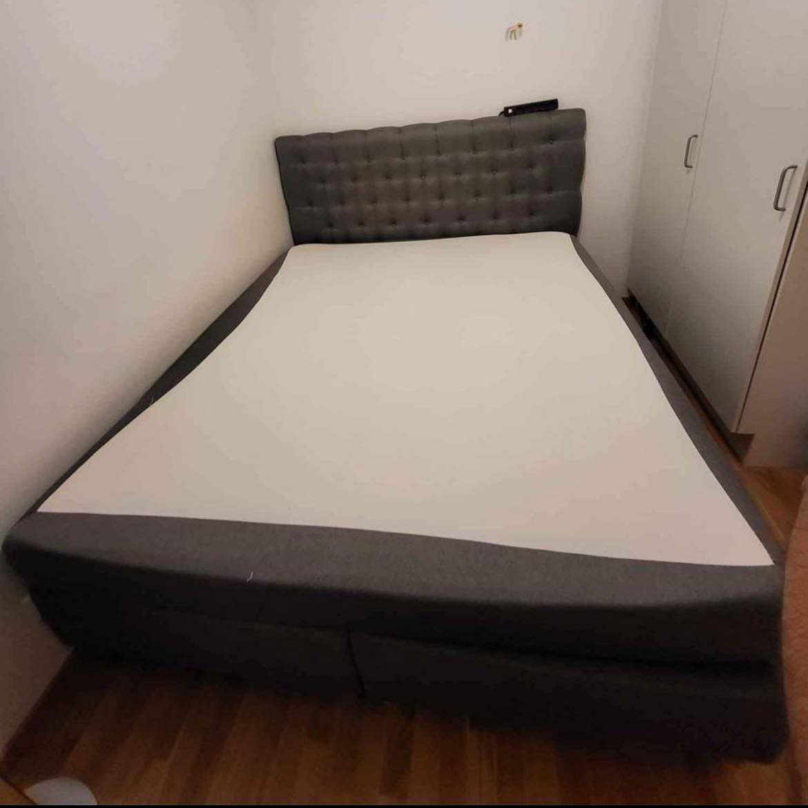 image of Bed 180x200cm with Mattre - 
