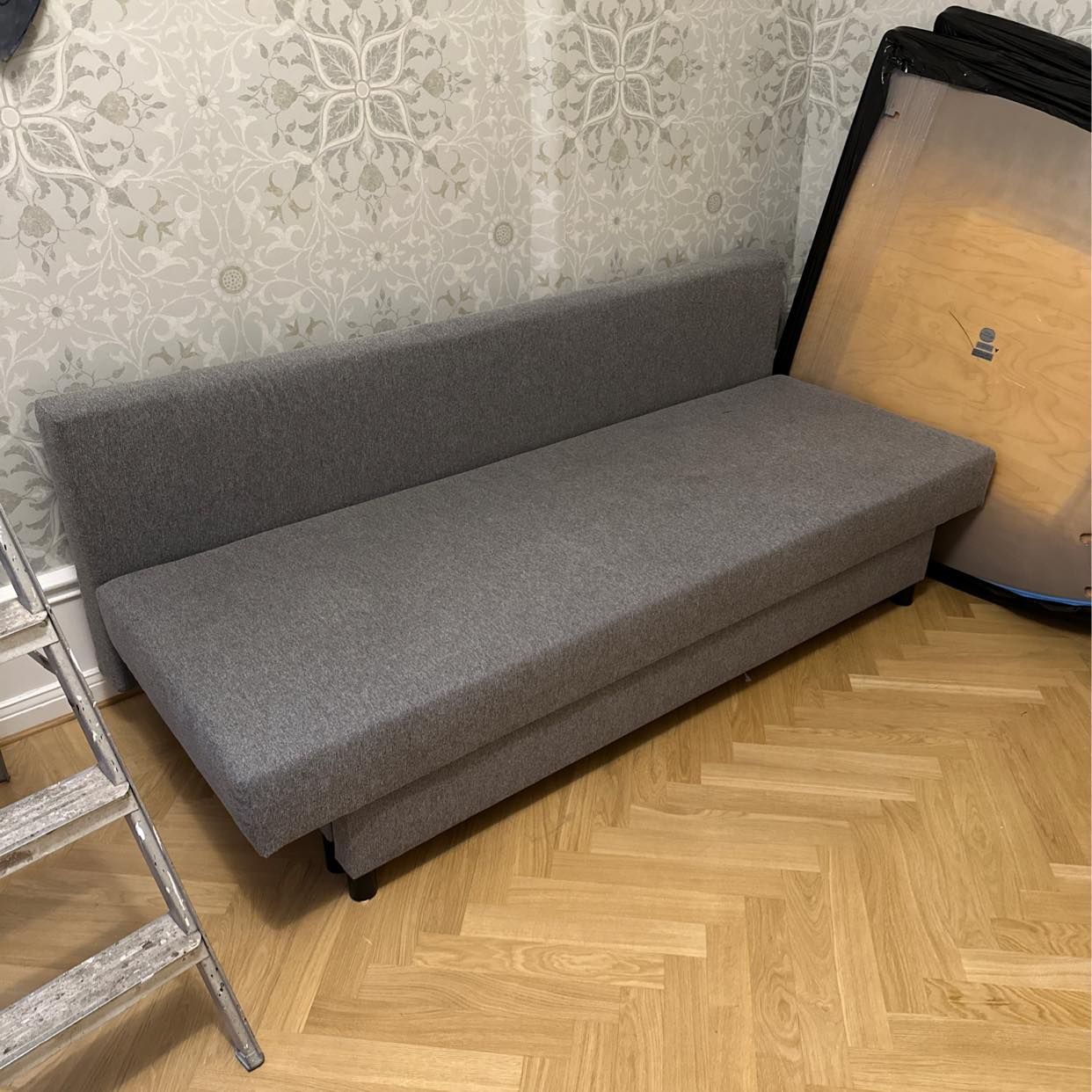 image of Att bäddsoffa skänkes - Stockholm