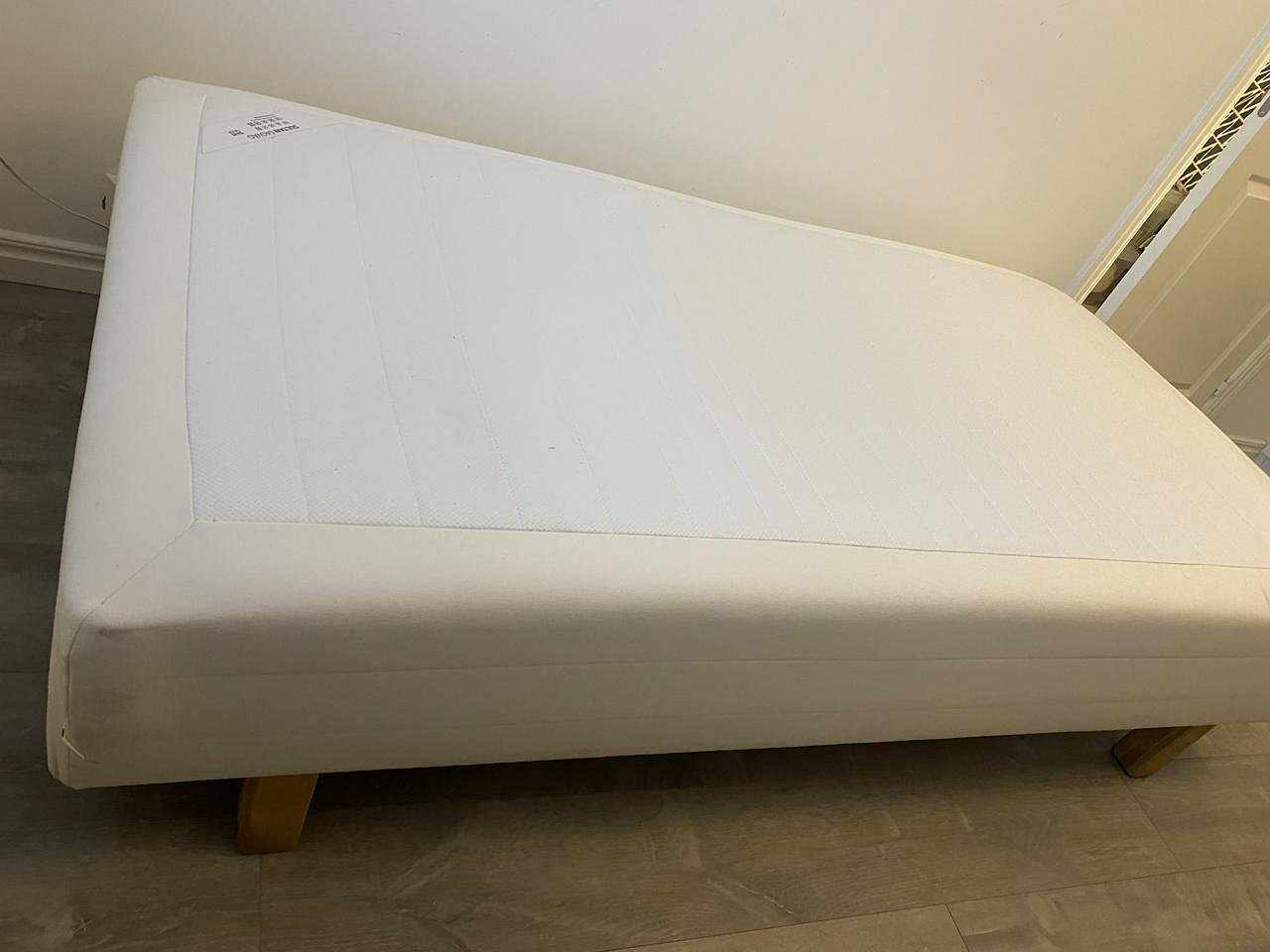image of Ikea säng 105x200 - 