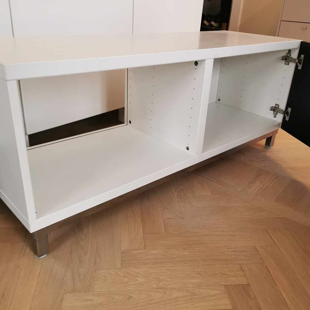 image of Ikea tv-bänk - Stockholm