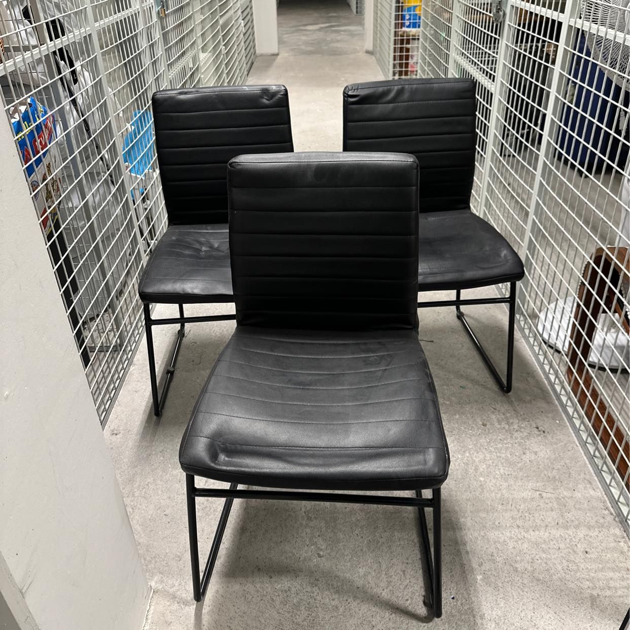 image of 3 Stolar bortskänkes - Huddinge