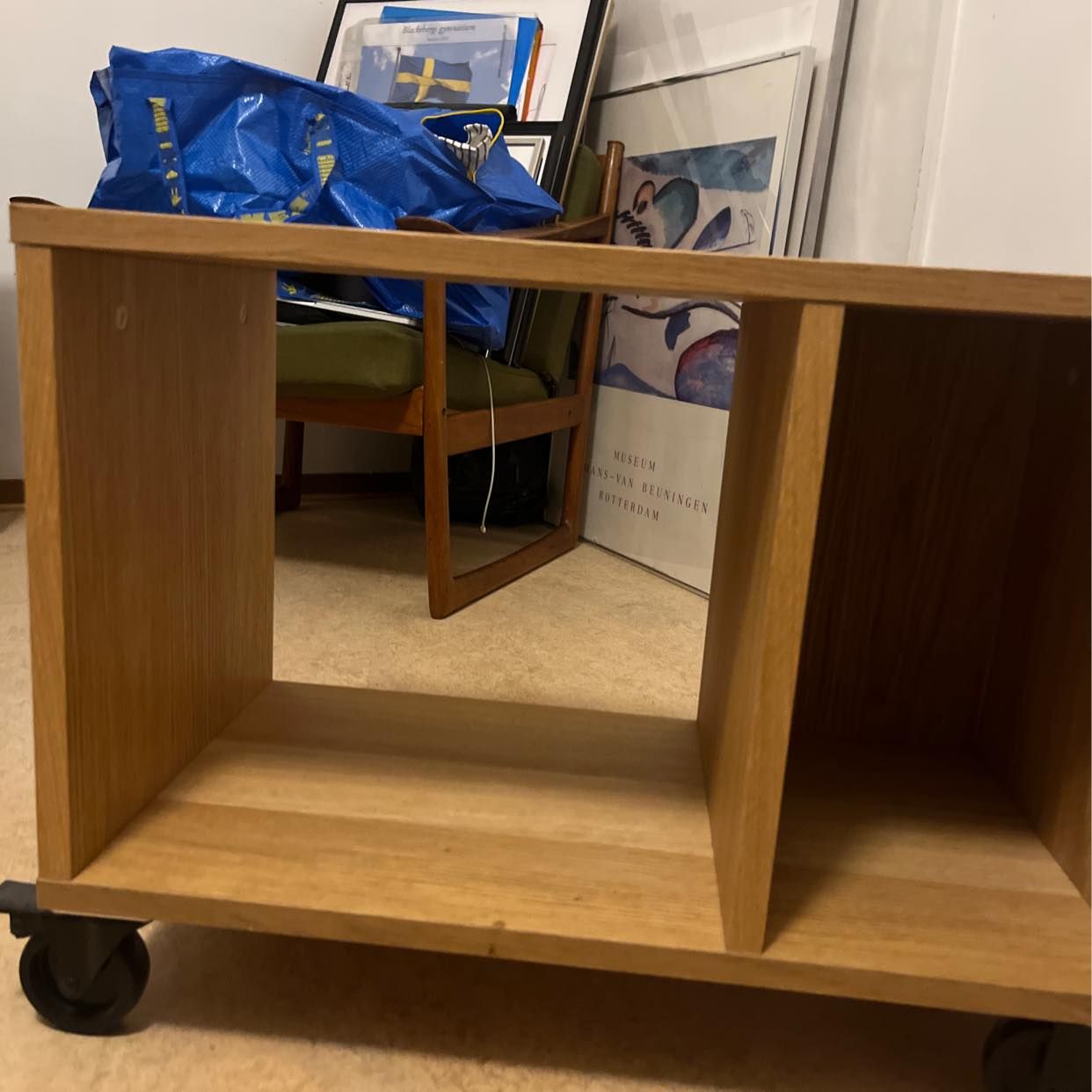 image of Tv-bänk bortskänkes! - Södermalm
