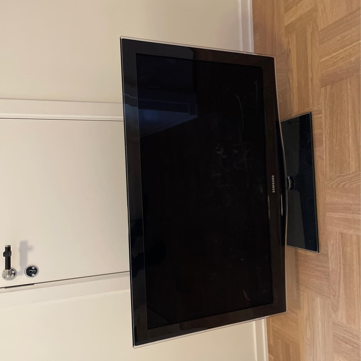 image of TV bortskänkes - Södermalm