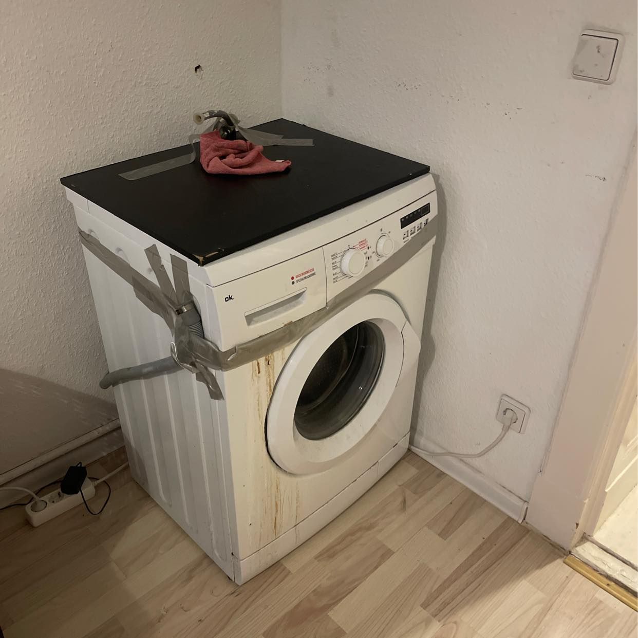 image of Waschmaschine & Sideboard - Berlin
