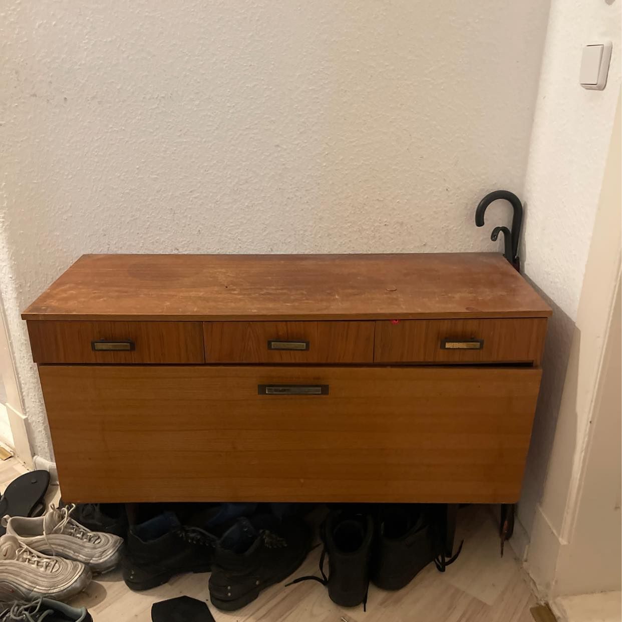 image of Waschmaschine & Sideboard - Berlin