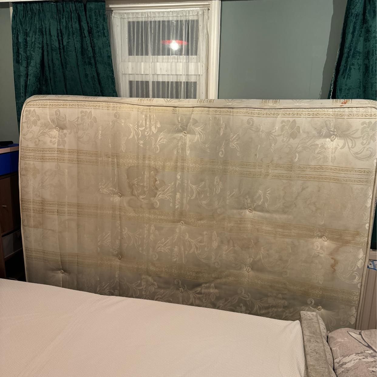 image of Remove mattress - Surbiton