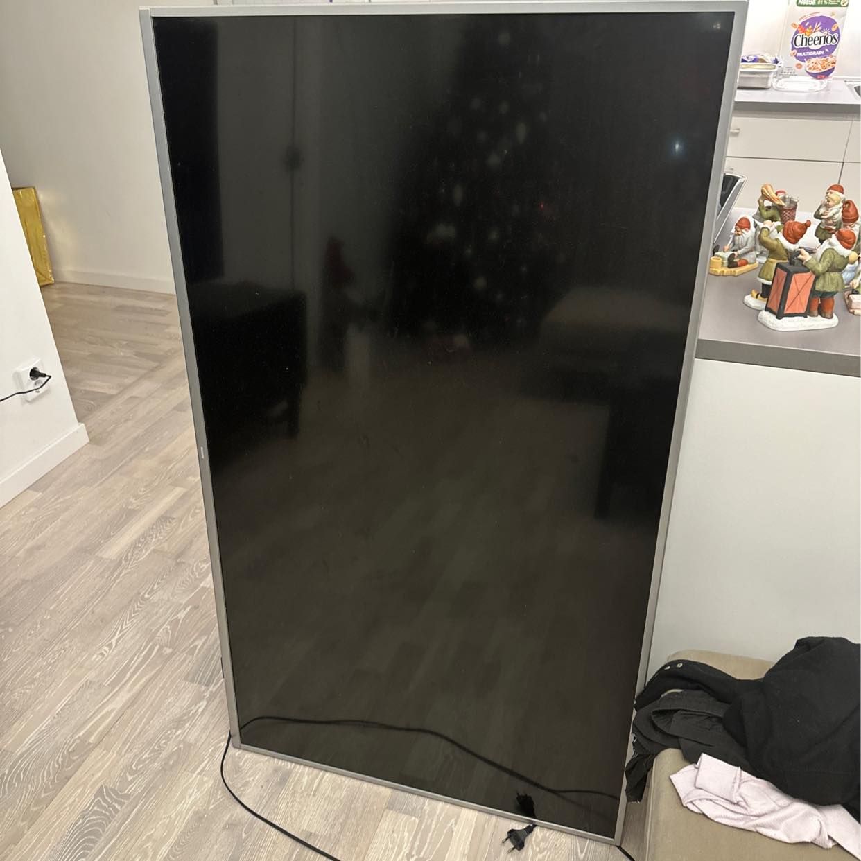 image of 55 tum tv och en kartong - Sundbyberg