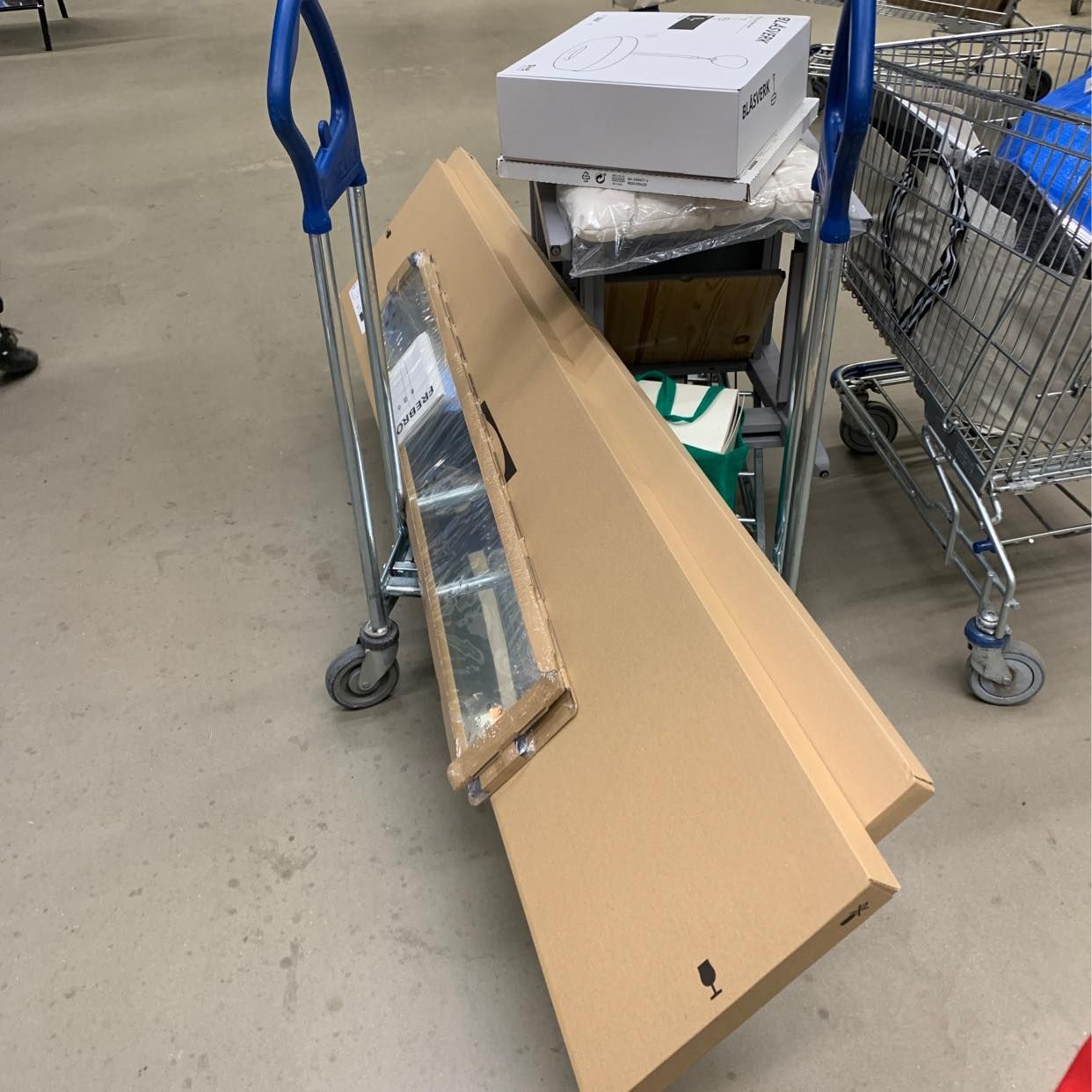 image of Hemkörning från IKEA - 