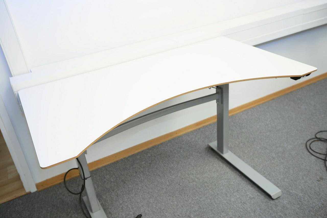 image of Höj- och sänkbart skrivbo - 