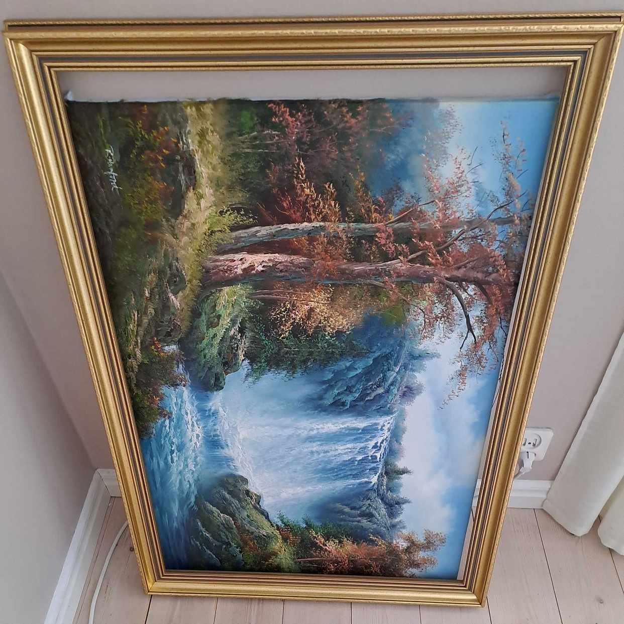 image of Säng med madrass och ben - Nykvarn