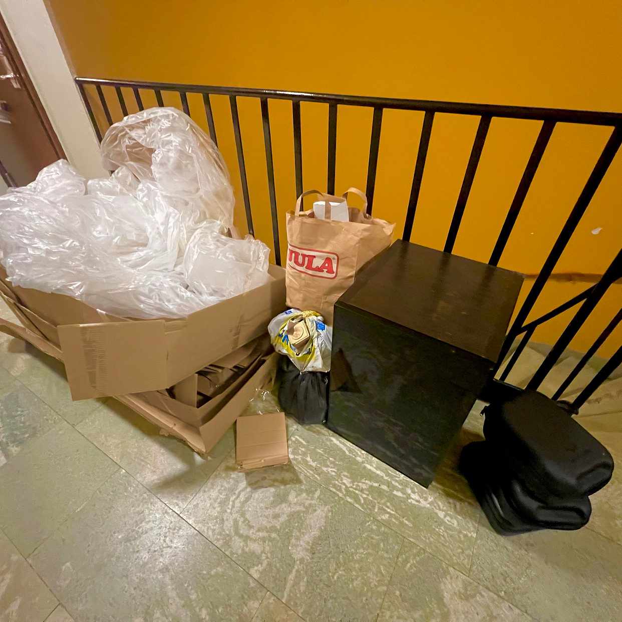image of easy recycling, FREE IKEA - Stockholm