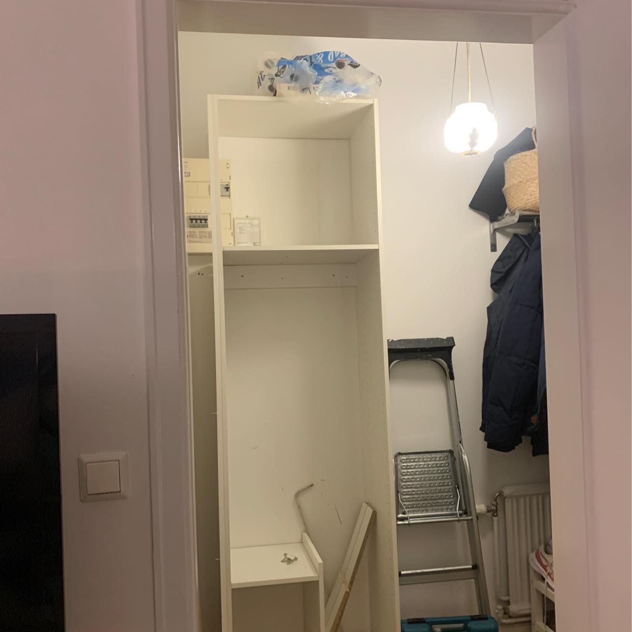 image of Upphämtning av garderob - Stockholm