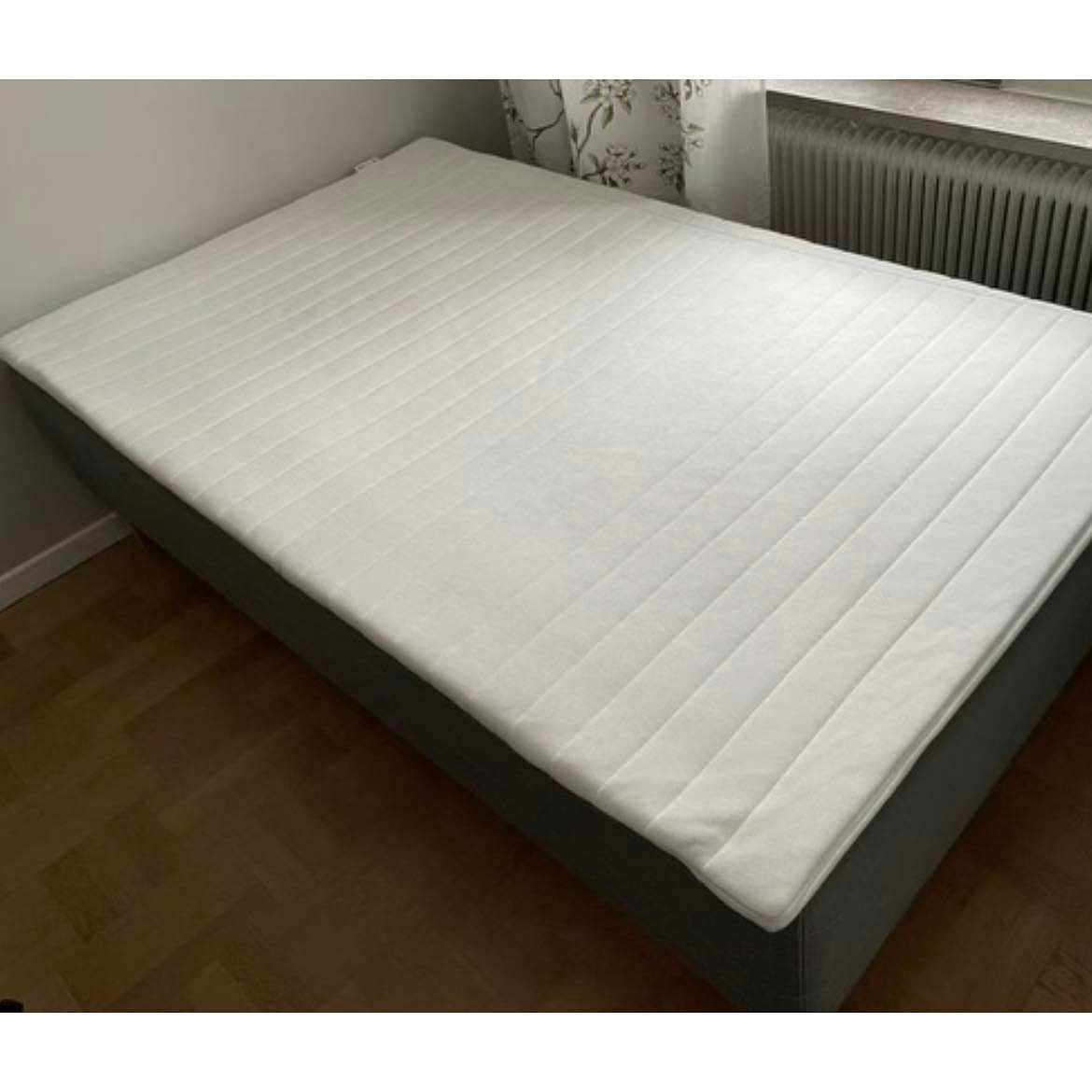 image of 120 cm bred säng med bädd - 