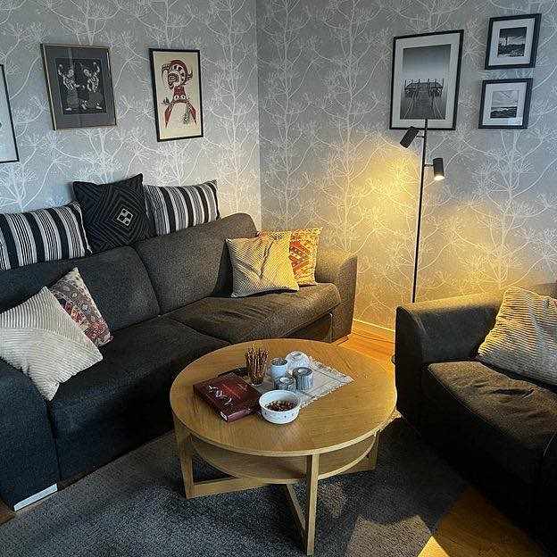 image of Soffa, fåtölj, soffbord - Vällingby