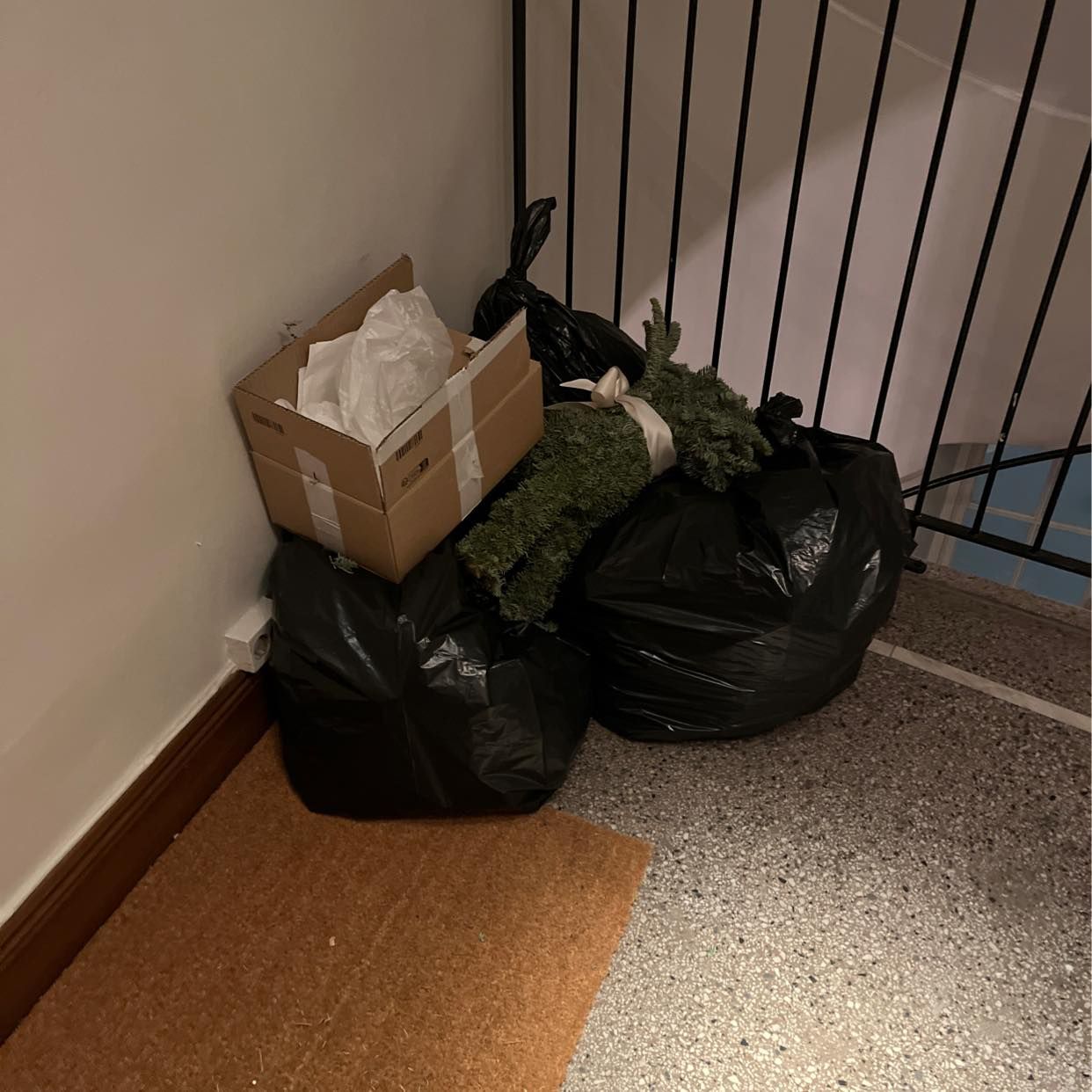 image of Throw away trash - Stockholm City