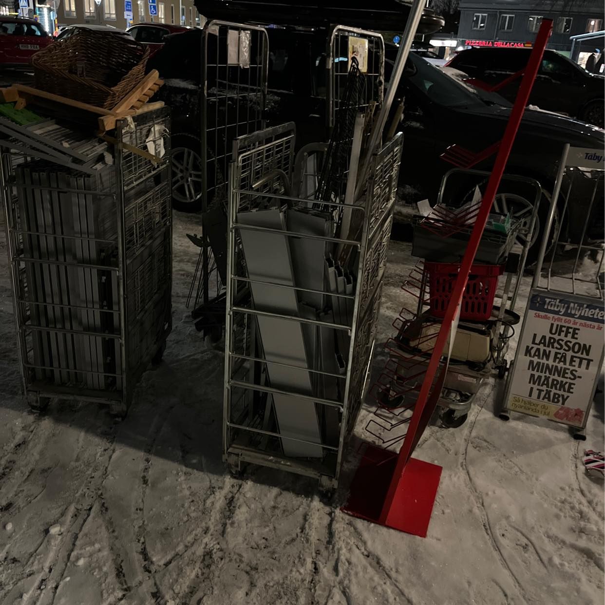 image of Metall, hyllor, hårdplast - Täby