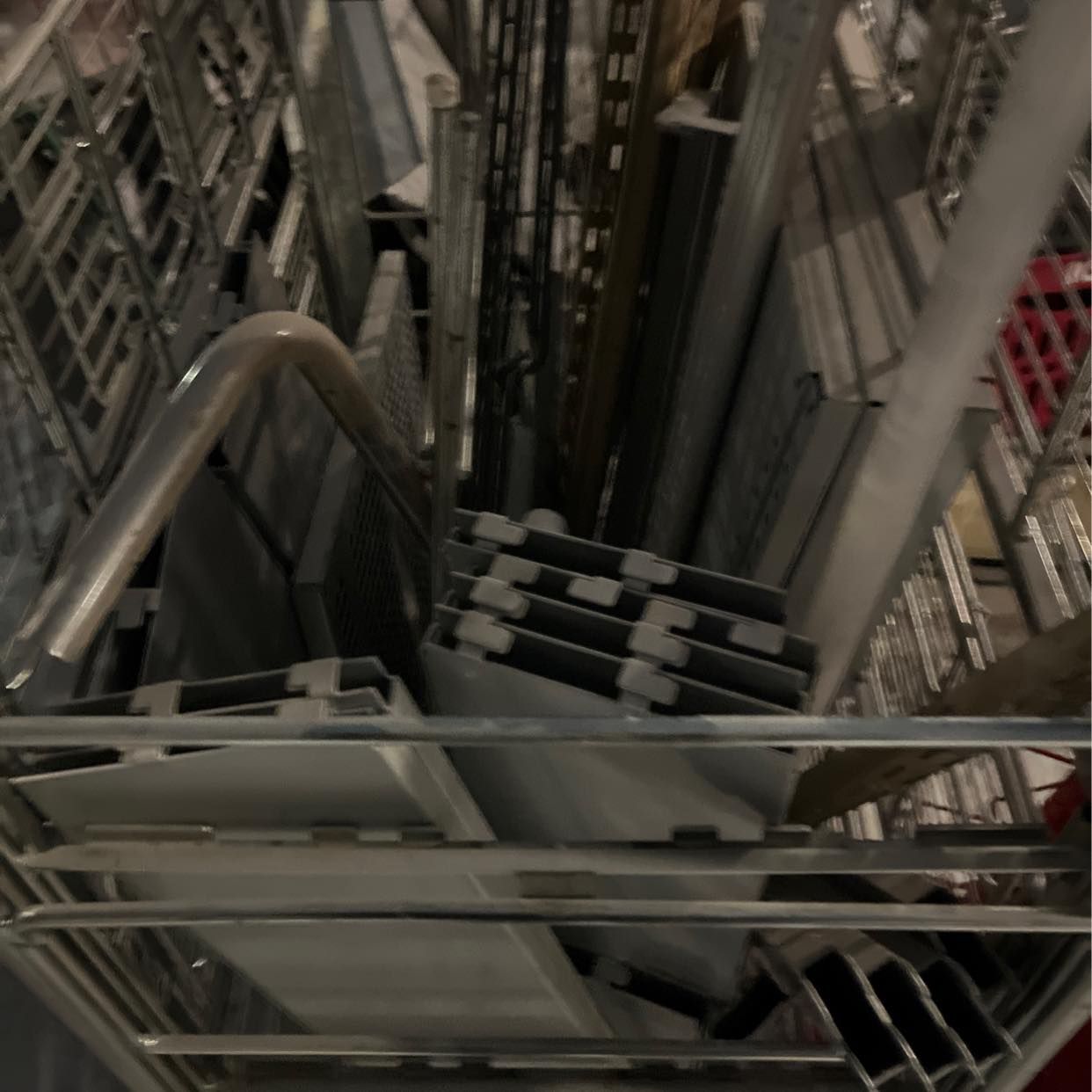 image of Metall, hyllor, hårdplast - Täby