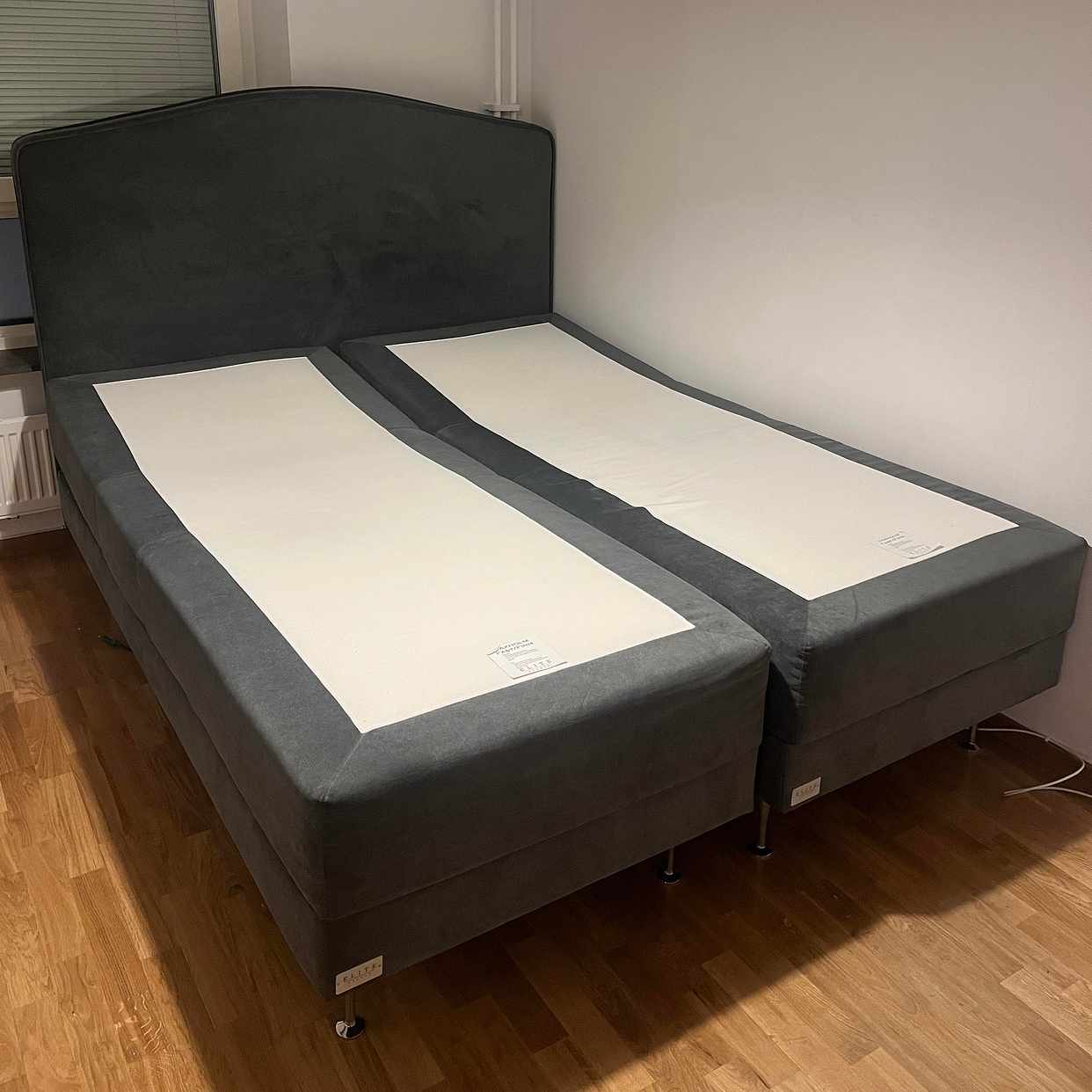 image of Säng 160 & TV-bänk - 