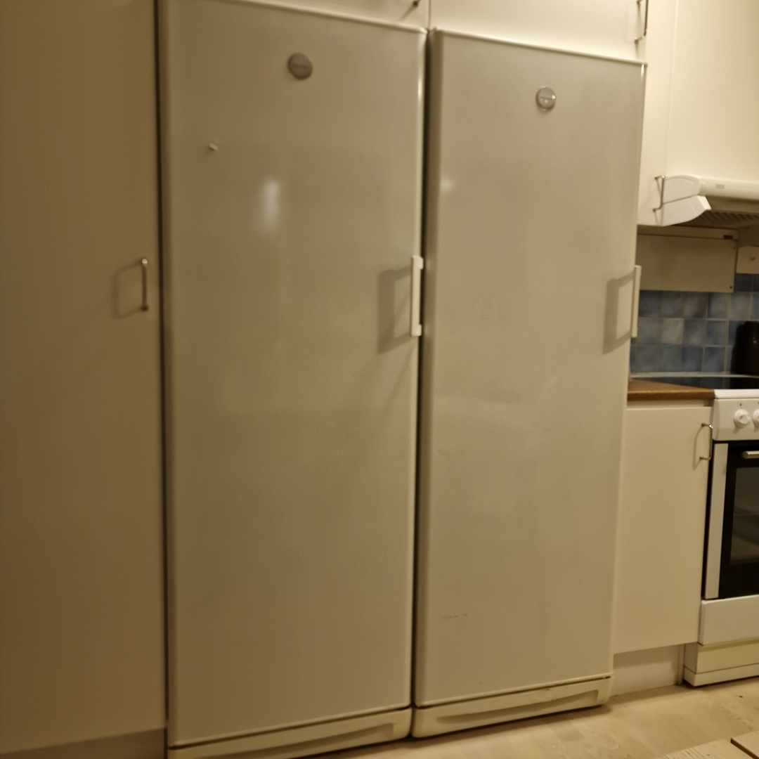 image of x1 freezer x1 fridge - Upplands Väsby