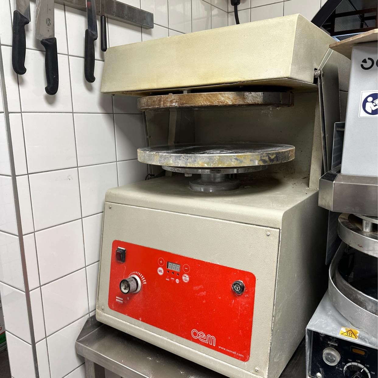 image of 1 st pizza press machine - 